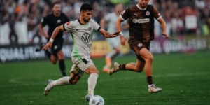 عمورة يواصل عروضه المميزة في البوندسليغا الألمانية