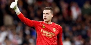 مانشستر يونايتد مستعد لتقديم عرض كبير للتعاقد مع لونين