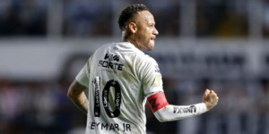 نيمار يقود سانتوس لنصف نهائي بطولة باوليستا