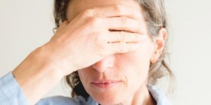 أعراض انقطاع الحيض.. هل تصل إلى الدماغ؟