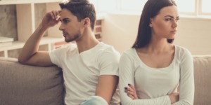 زوجك يرفض طلباتك.. كيف يكون تصرفك المثالي؟