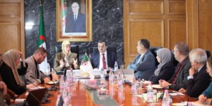 طاقة مناجم: اجتماع تنسيقي حول تسريع رقمنة القطاع