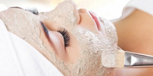 قناع الدقيق.. لبشرة بيضاء ووجه كالقمر