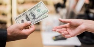 ابتعد عن أكل الحرام