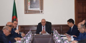 شرفة يترأس اجتماع اللجنة الوطنية المكلفة باستيراد أضاحي العيد وتأطير عملية توزيعها