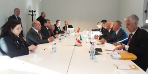 عرقاب يبحث الرئيس المدير العام لـ”إيني” آفاق التعاون ومشروع الربط الكهربائي مع إيطاليا