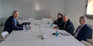 حشيشي يعقد جلسة عمل مع رئيس “أوكسيدنتال الجزائر” لبحث توسيع التعاون في قطاع المحروقات