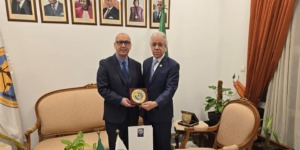 رئيس السلطة الوطنية المستقلة للانتخابات بالنيابة يلتقي الأمين العام لمؤتمر الهيئات القضائية الدستورية الإفريقية