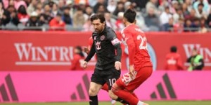 نابولي عينه على سام بوكيما