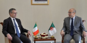 شايب يبحث مع المستشار الدبلوماسي لرئيسة مجلس الوزراء الإيطالي العلاقات الثنائية وآفاق تطويرها