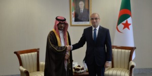 شايب يبحث مع سفير السعودية سبل تطوير الخدمات القنصلية وتبادل الخبرات