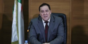 محمد مزيان يشرف على اختتام دورة تكوينية حول “تقنيات الاتصال أثناء ممارسة المهنة الصحفية”