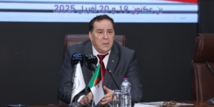 مزيان يدعو الصحفيين الرياضيين إلى الدفاع عن القيم والقواعد الأخلاقية للمهنة