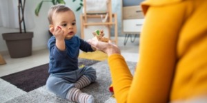 الخمس سنوات الأولى من عمر الطفل.. اللبنة الأساسية في بناء الشخصية