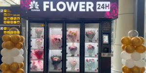 فضاء مخصص للألعاب وموزع الي للازهار بمطار الجزائر الدولي