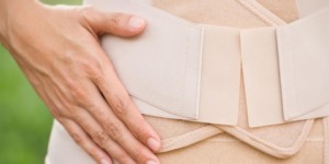 حزام البطن بعد الولادة.. فوائد لا يجب أن نغفل عنها