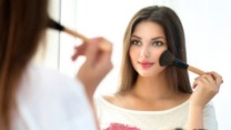 الطريقة الصحيحة لوضع الماكياج لصاحبات البشرة الجافة والحساسة