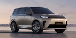 SUV  صيني فاخر بمحركات هجينة.. جاك S9