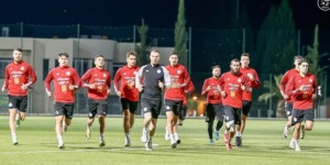 عشية مباراة الجزائر – غامبيا بعنابة.. التفاؤل يسود بيت “الخضر”