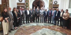 وزير الصحة يكرّم أعضاء اللجنة العلمية لرصد ومتابعة تفشي وباء كورونا