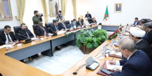 مجلس الأمة: عمرون يستقبل رئيس مجموعة الصداقة الإيرانية-الجزائرية