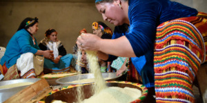 “فتل الكسكس”.. عادة جزائرية ما تزال حاضرة