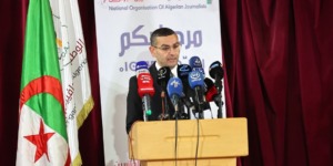 المنظمة الوطنية للصحافيين الجزائريين: “الأسرة الإعلامية مدعوة للاضطلاع بدورها في الدفاع عن الجزائر”