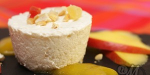 نوغا مثلجة بالبرالان وقشور البرتقال منسمة بماء الزهر