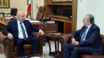 الرئيس اللبناني يستعرض مع السفير بوشامة نتائج زيارته إلى الجزائر