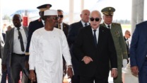 رئيس الجمهورية يستقبل نظيره التشادي بمطار الجزائر الدولي