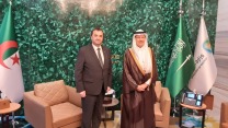 التأكيد على أهمية تبادل الخبرات والتكوين والتعاون التقني بين المؤسسات الجزائرية والسعودية
