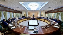 الوزير الأول يشرف على اجتماع عمل لمتابعة تنفيذ عقود الاستثمار مع الشركاء الأفارقة