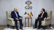 قمة مجموعة الـ20: عطاف يستعرض علاقات الشراكة والتعاون مع نظيره الإسباني