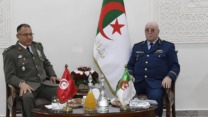 الأمين العام لوزارة الدفاع الوطني يستقبل رئيس أركان جيش البر التونسي