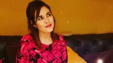 الفنانة موني بوعلام تؤكد لـ “الموعد اليومي”: تقلد منصب المسؤولية لا يهمني..