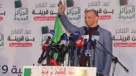 خلال تنظيمه تجمعات ببسكرة، الوادي وتڤرت… بن قرينة يتعهد بفتح ملفات “الخوصصة” وحل مشاكل فلاحي الجنوب