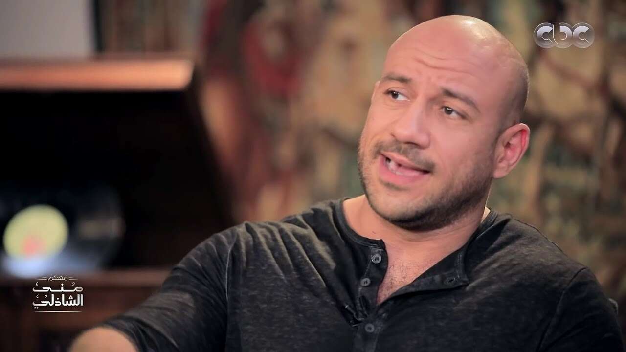 أحمد مكي يفاجىء جمهوره بتقديم شخصية حزلقوم