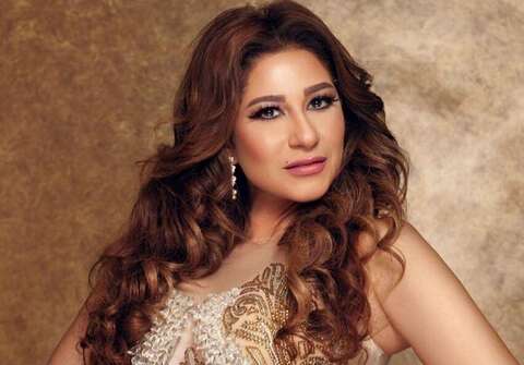 إنجي شرف تفسخ خطوبتها بعد شهر واحد