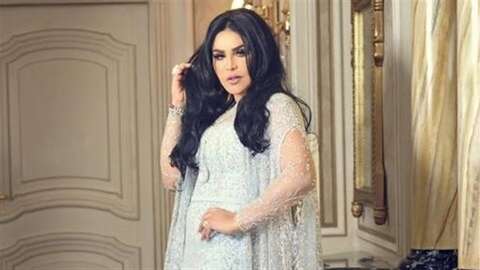 التزموا في بيوتكم.. أحلام تحذر متابعيها من مصير إيطاليا