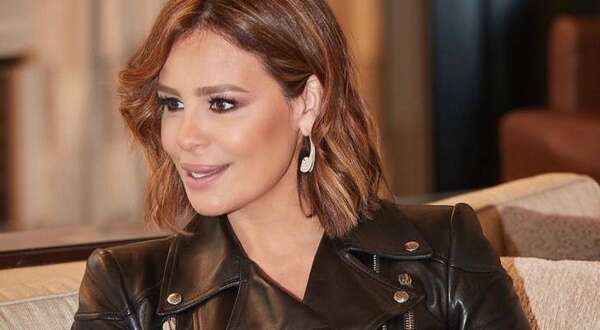كارول سماحة تكشف تفاصيل محاولة انتحارها