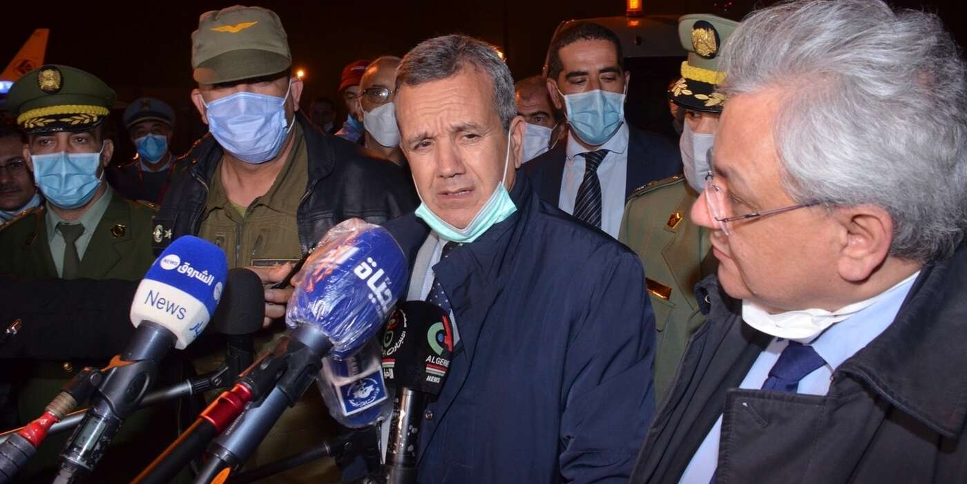 الجزائر تستلم 36 طنا من المعدات الطبية من الصين….بن بوزيد: وباء “كورونا” في الجزائر يعرف استقرارا