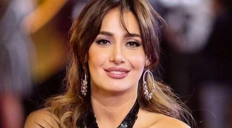 هجوم لاذع على حلا شيحة
