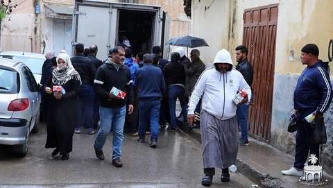 نشطاء على مواقع التواصل يطالبون بتدخل السلطات قبل حدوث الأسوأ… طوابير طويلة بمحلات الحلويات بالعاصمة بعد رفع التجميد