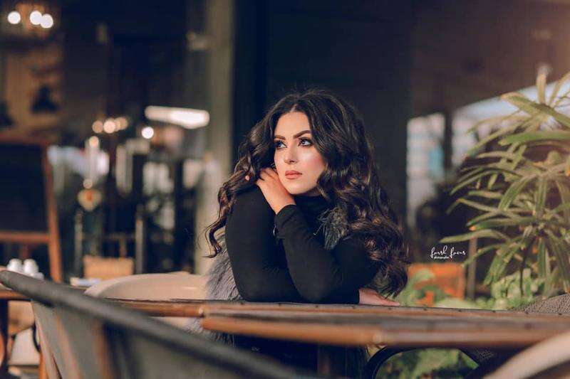 الفنانة نهى عابدين تعلن اعتزال الفن نهائيا