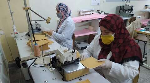 اجبارية ارتدائها بعثت نشاطها من جديد… الكمامات تنقض مصانع النسيج من الغلق وتسريح العمال