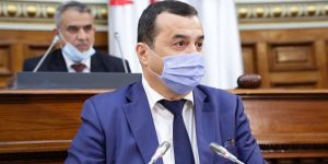 إنجاز 3 مصافي جديدة لتأمين الإمدادات, عرقاب: الجزائر تتخلى نهائيا عن استيراد الوقود في 2024