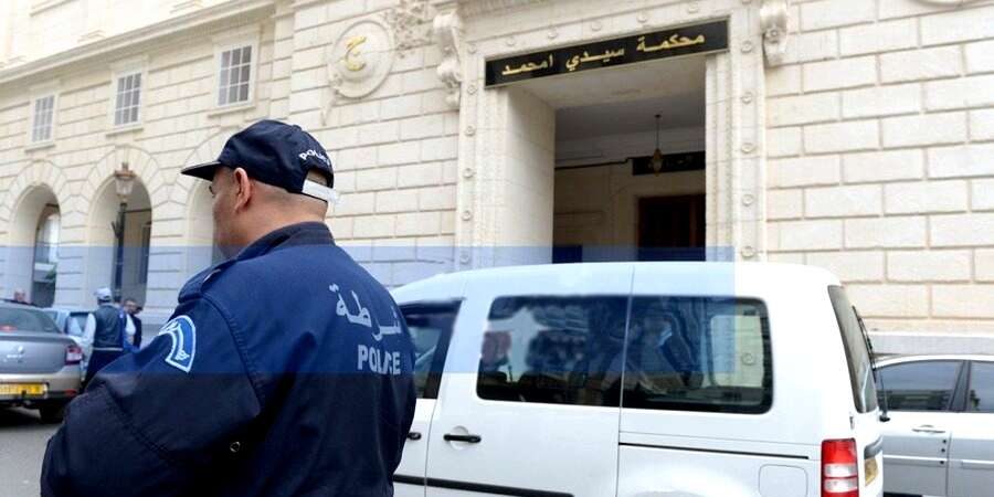 مع اصدار أمر بالقاء القبض عليه رفقة زوجته.. محكمة سيدي أمحمد تدين نجل خالد نزار بـ6 سنوات سجنا