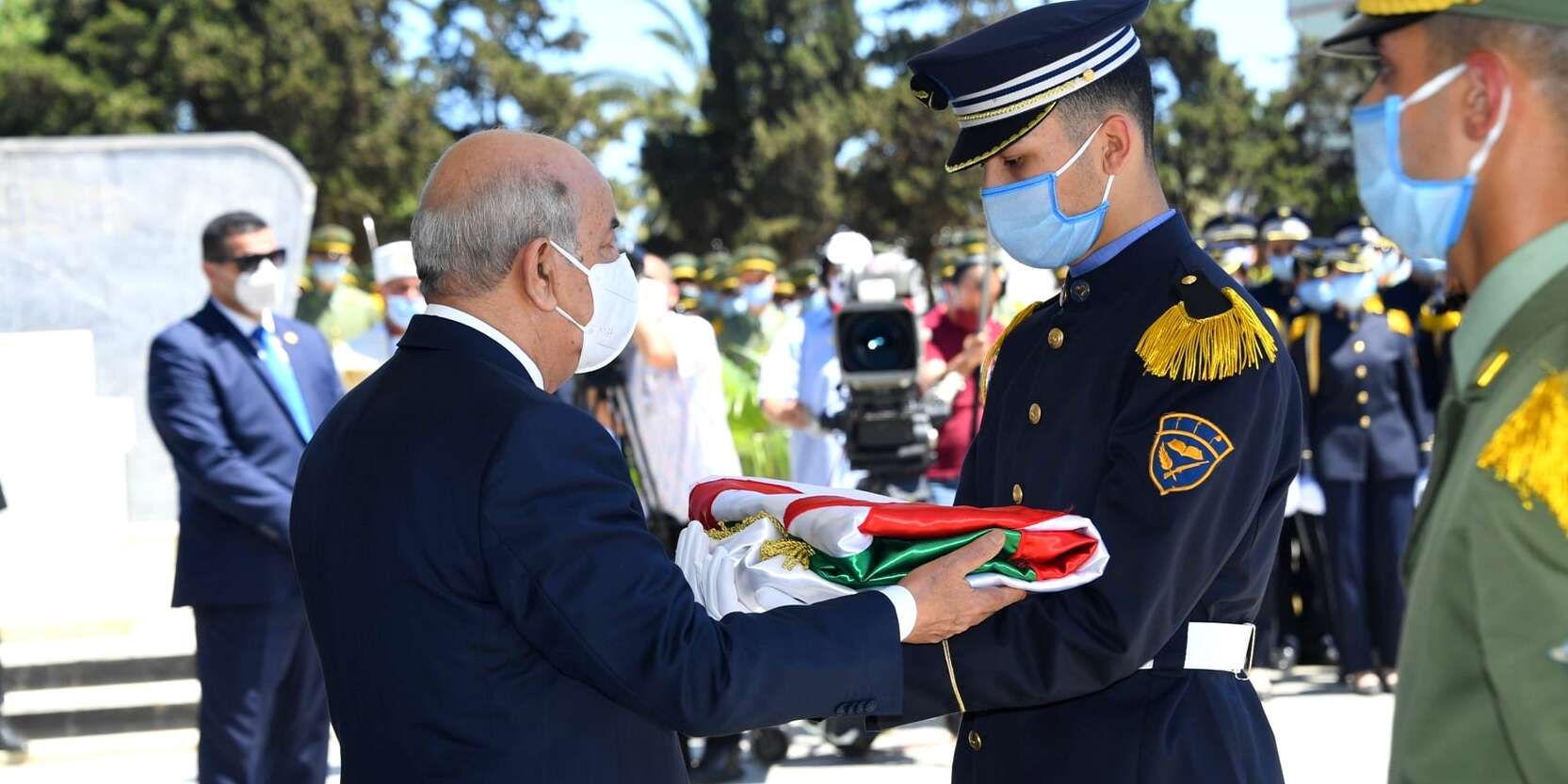 مجلة الجيش: الجزائر الجديدة تقوم على فئة الشباب