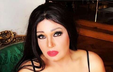 فيفي عبده مكتئبة