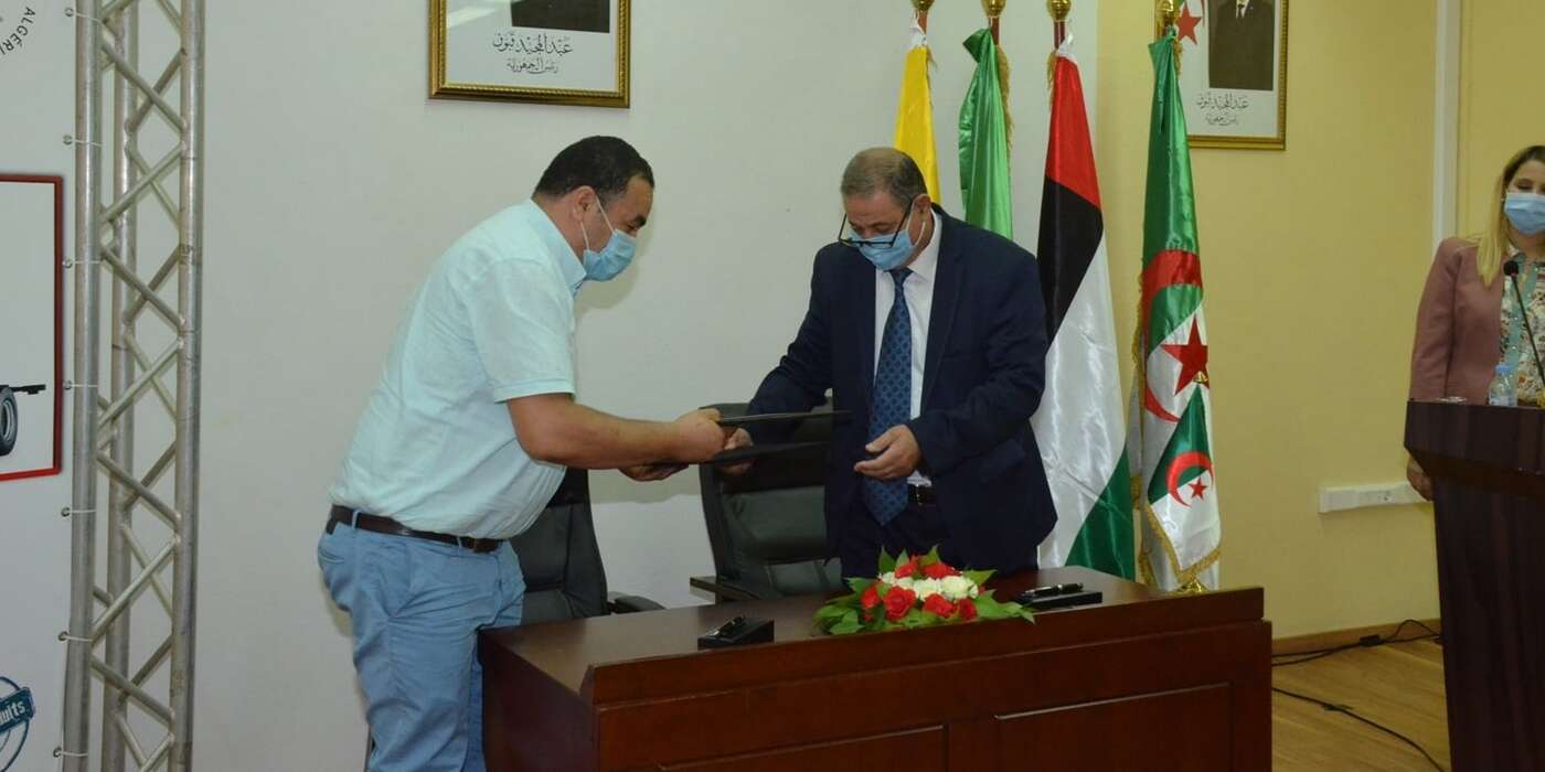 فيما تم الشروع في تسويق الشاحنة الجديدة “اسيلو 915 سي”.. تسويق  282 شاحنةجديدة لعلامة مرسيدس-بنز